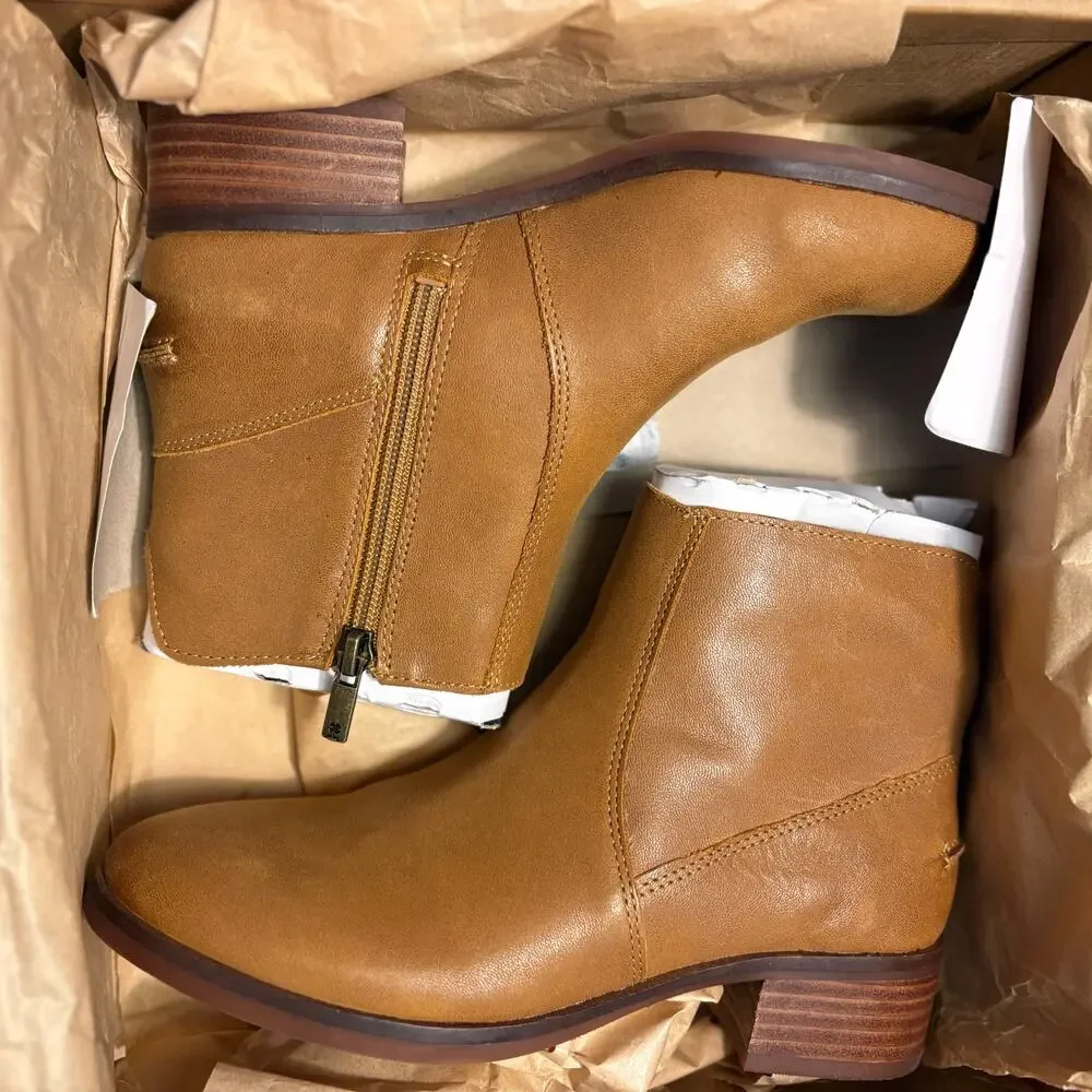 Lucky Brand Quendy Leather Boots 9.5 NWT Tan Brown Ankle Booties Buckle Western